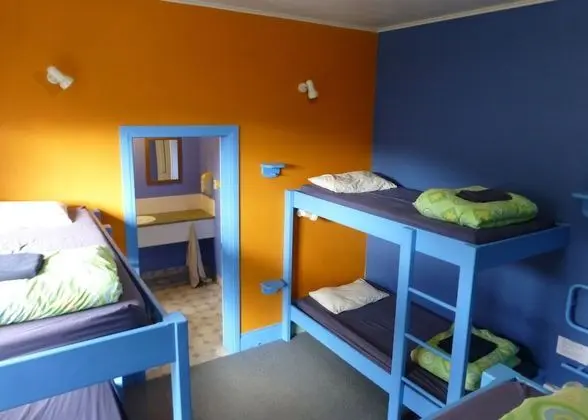 Standard Ortak Ranzalı Oda (Girls Only Ensuite Dorm)