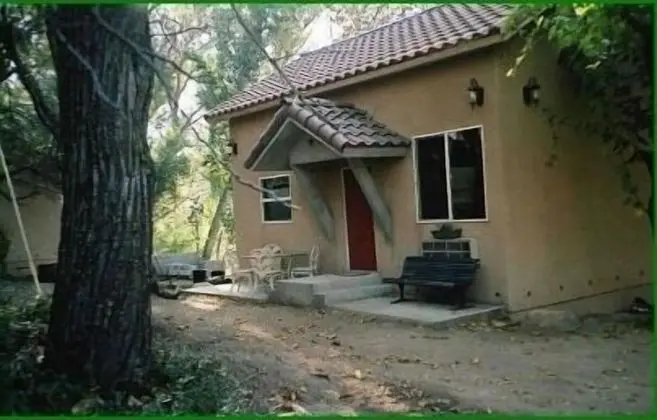 Deluxe Cottage