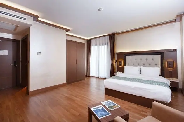 Double Room with Lake View