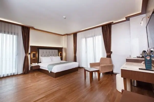 Double Room with Lake View