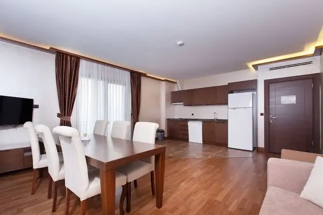 Standard Room With Kitchen (Basement Floor)