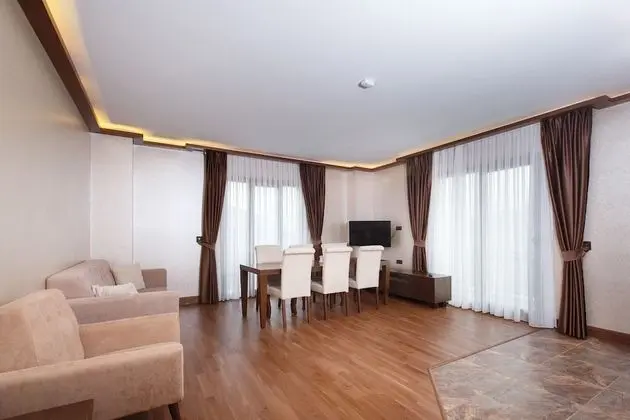Standard Room With Kitchen (Basement Floor)