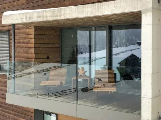 Ev