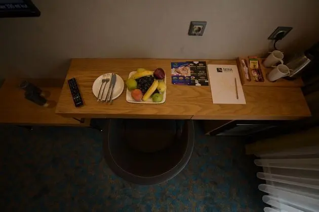 Deluxe Üç Kişilik Oda, 1 Yatak Odası, Kısmi Deniz Manzaralı