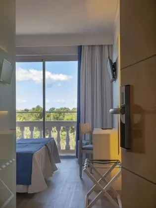 Tek Büyük Yataklı Oda, Balkon, Havuz Manzaralı (2 adults)