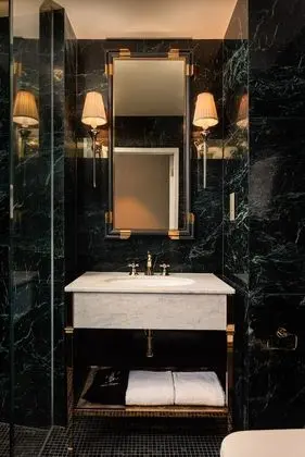 Royal Prince, Junior Suite, 2 King, City view