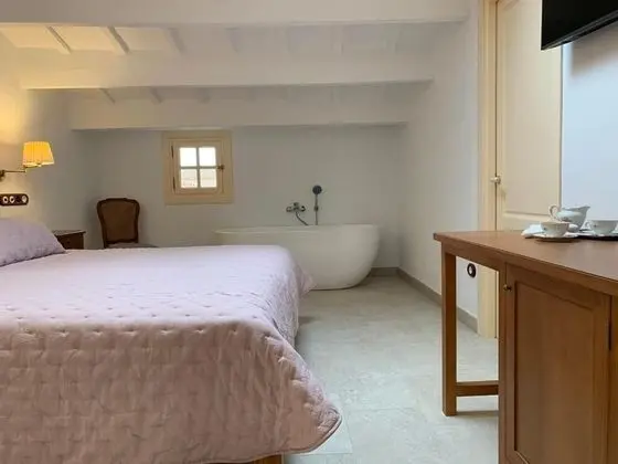 Comfort Tek Büyük veya İki Ayrı Yataklı Oda