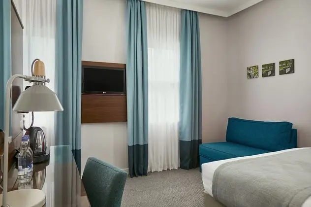 Superior Tek Büyük Yataklı Oda