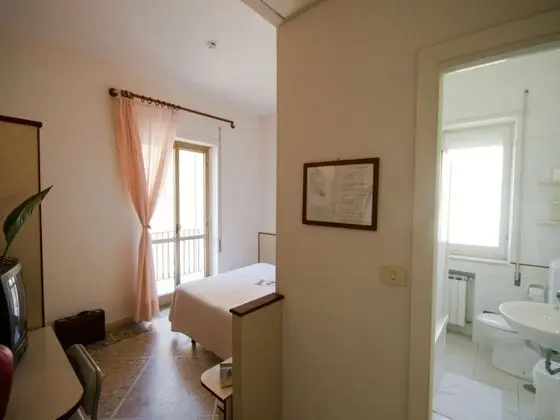 Classic Tek Kişilik Oda (French Bed)