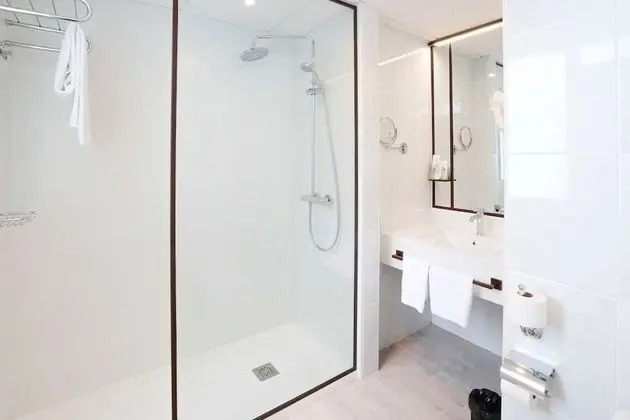 Tek Büyük Yataklı Oda (+ Extra bed - 3 Adults)