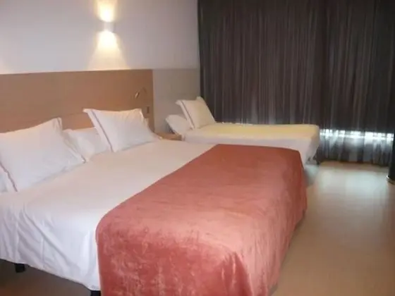 Tek Büyük Yataklı Oda (with extra bed)