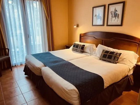 Standard Üç Kişilik Oda