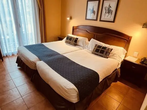 Standard Üç Kişilik Oda