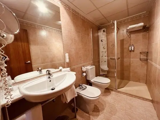 Standard Üç Kişilik Oda