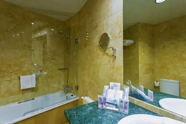 Standard Tek Büyük Yataklı Oda