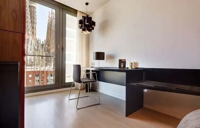 Classic Tek Büyük Yataklı Oda, 1 Çift Kişilik Yatak (Sagrada Familia View)