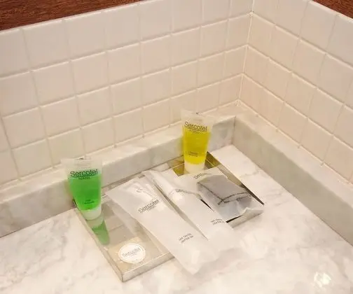 Standard Tek Büyük veya İki Ayrı Yataklı Oda (1 adult)