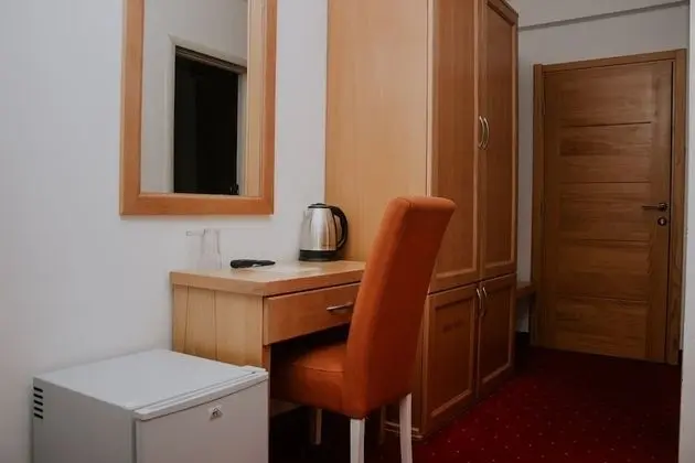 Tek Büyük Yataklı Oda, Dağ Manzaralı