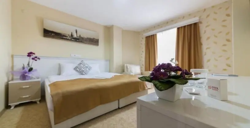 Çift Kişilik, Şehir Manzaralı