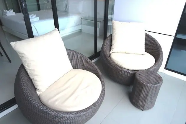 Deluxe Side Sea View
