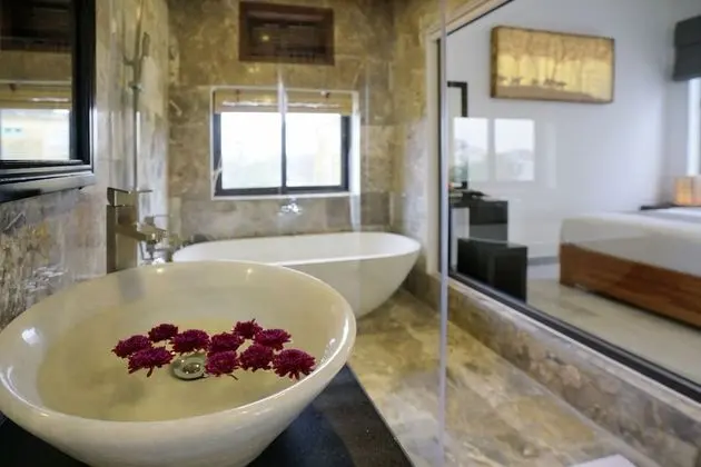 Superior Tek Büyük Yataklı Oda, Balkon
