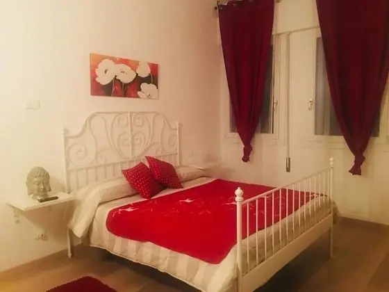 Tek Büyük Yataklı Oda, Ortak Banyo