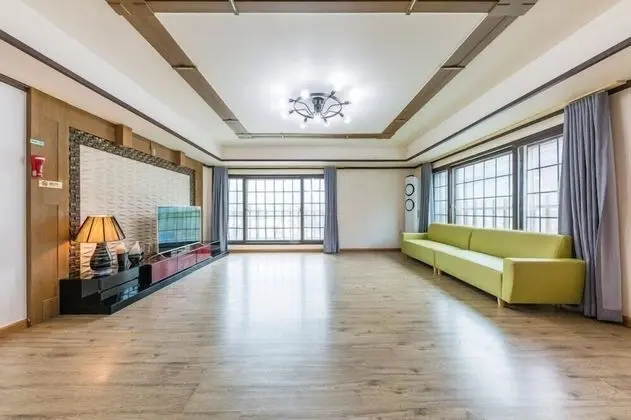 Oda (Serence upper floor)