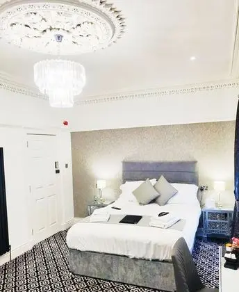 Deluxe Üç Kişilik Oda, Banyolu/Duşlu
