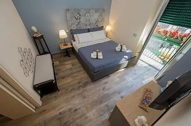 Comfort Tek Büyük Yataklı Oda