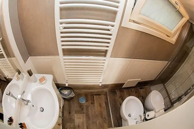 Comfort Tek Büyük Yataklı Oda