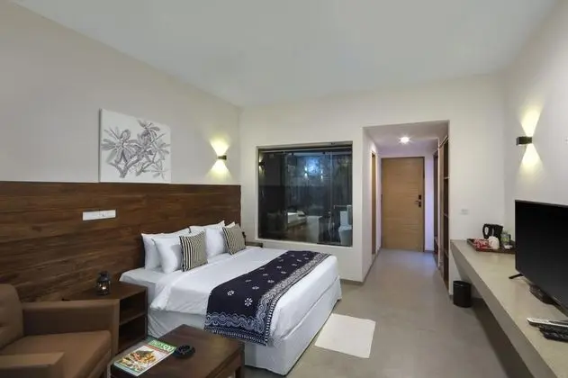 Deluxe Tek Büyük Yataklı Oda, Balkon, Deniz Manzaralı