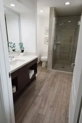 RKSV Superior King Suite with Courtyard View