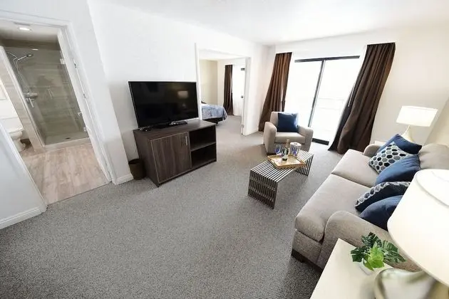 RQQS Superior Suite with 2 Queen Beds in Bedroom