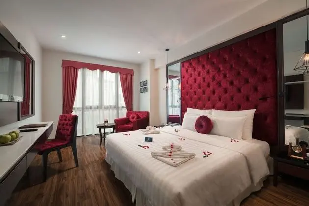 Deluxe Tek Büyük Yataklı Oda