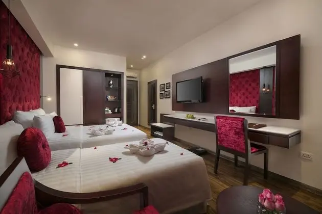 Deluxe Tek Büyük Yataklı Oda