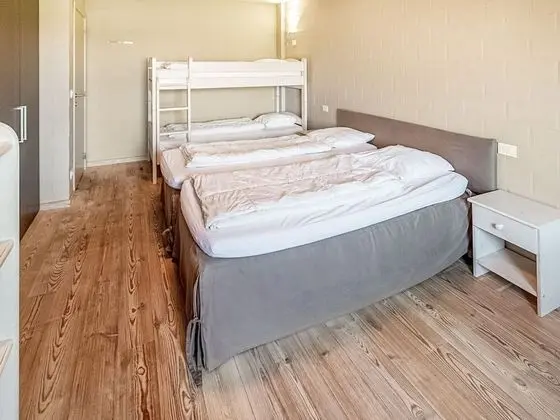 Ev