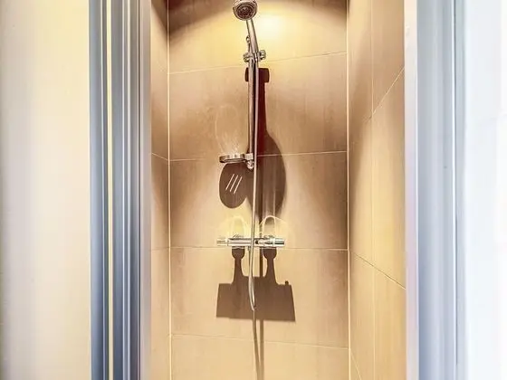 Ev