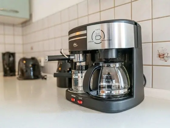 Ev