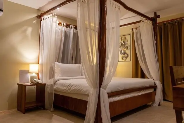 Grand Oasis