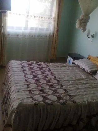 Büyük Yataklı Tek Kişilik Oda