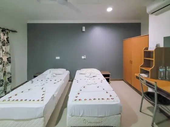 Deluxe Oda, Birden Çok Yatak Odası, Özel Banyo, Zemin Kat