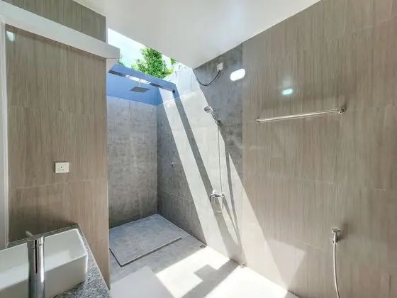 Deluxe Oda, Birden Çok Yatak Odası, Özel Banyo, Zemin Kat
