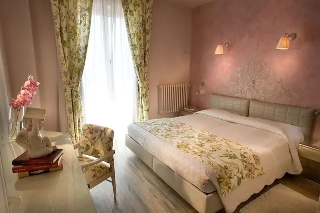 Comfort Tek Büyük veya İki Ayrı Yataklı Oda, Balkon