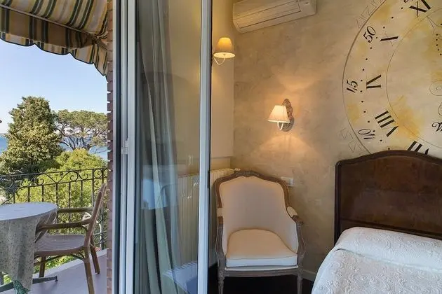 Comfort Tek Büyük veya İki Ayrı Yataklı Oda, Balkon
