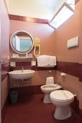 Comfort Tek Büyük veya İki Ayrı Yataklı Oda, Balkon