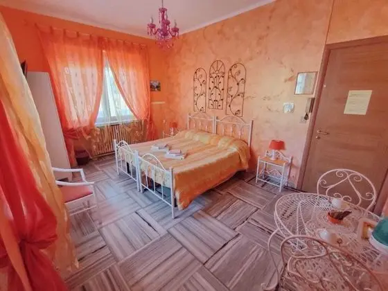 Tek Büyük veya İki Ayrı Yataklı Oda, Özel Banyo