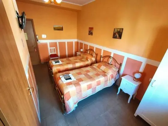 Tek Büyük veya İki Ayrı Yataklı Oda, Özel Banyo