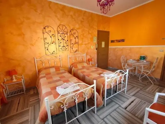 Tek Büyük veya İki Ayrı Yataklı Oda, Özel Banyo