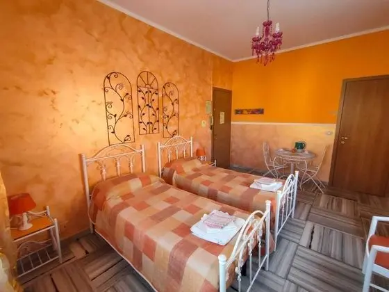 Tek Büyük veya İki Ayrı Yataklı Oda, Özel Banyo