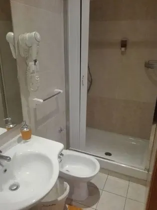Tek Büyük veya İki Ayrı Yataklı Oda, Özel Banyo